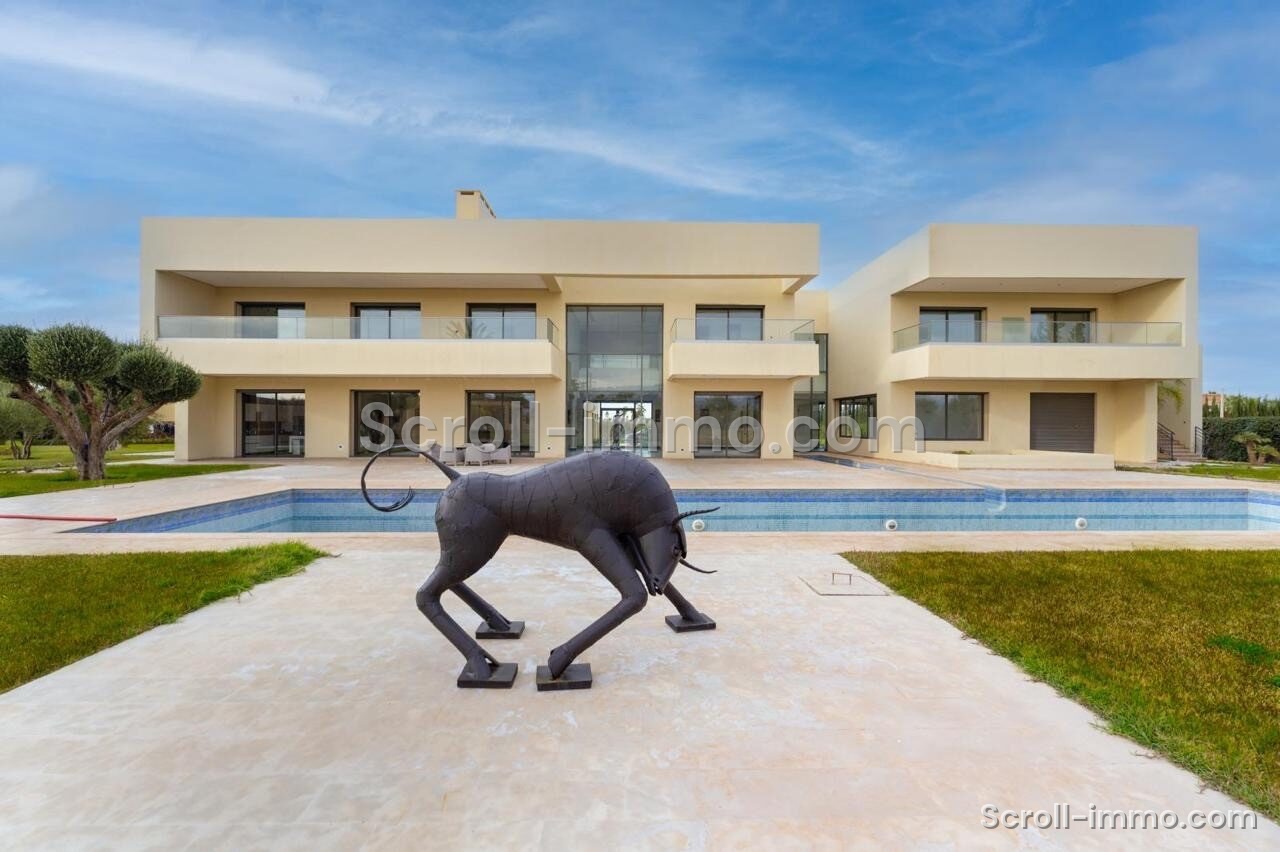 Villa d’exception – 2000m² à Route de l’Ourika