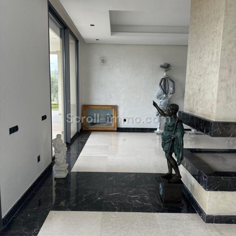 Villa d’exception – 2000m² à Route de l’Ourika