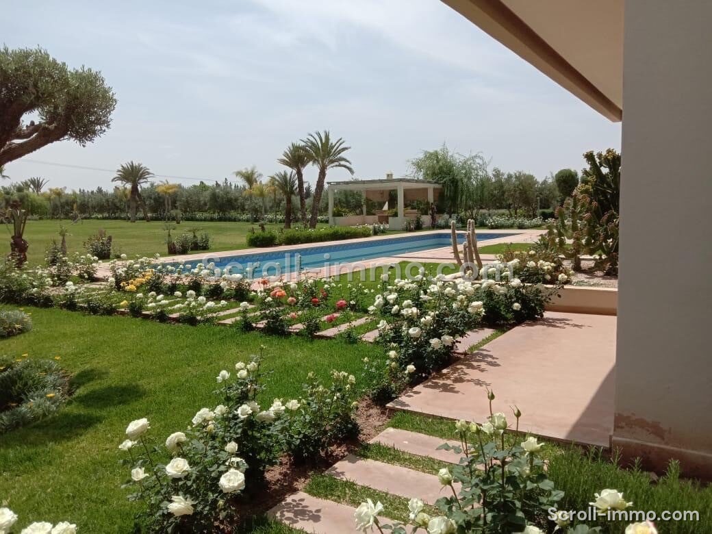 Villa d’exception – 2000m² à Route de l’Ourika