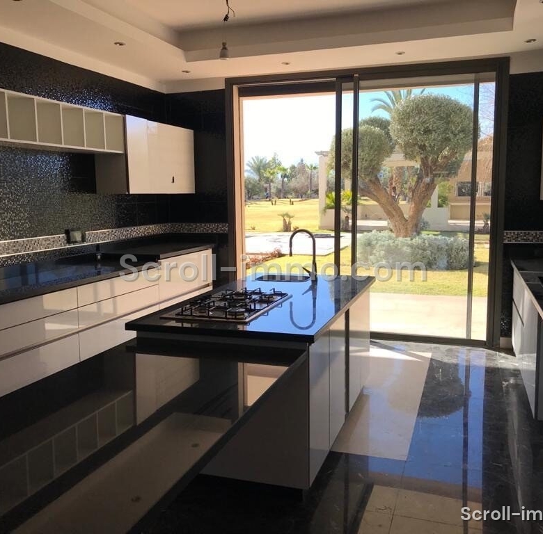 Villa d’exception – 2000m² à Route de l’Ourika
