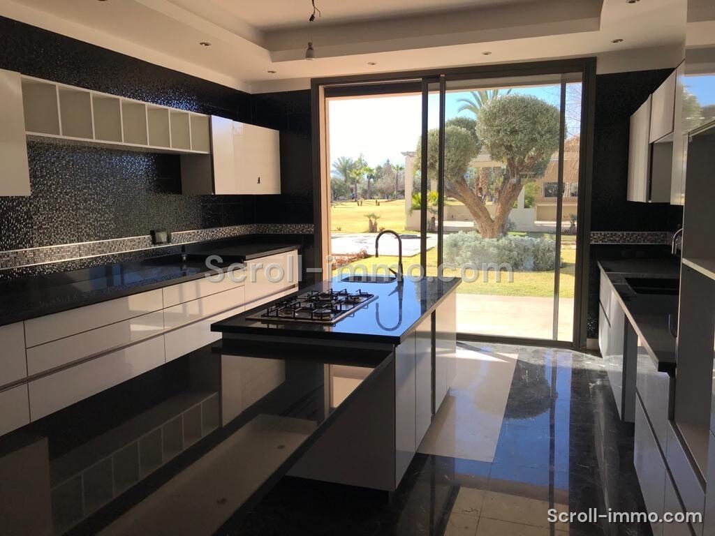 Villa d’exception – 2000m² à Route de l’Ourika