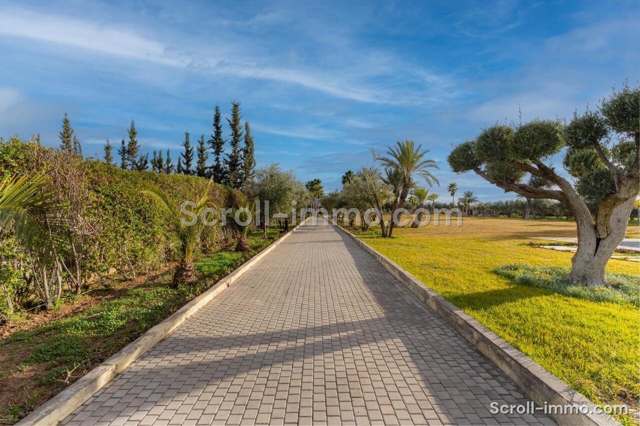 Villa d’exception – 2000m² à Route de l’Ourika