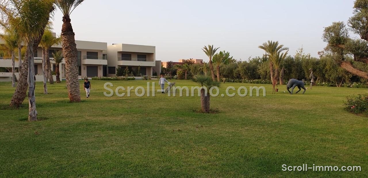 Villa d’exception – 2000m² à Route de l’Ourika