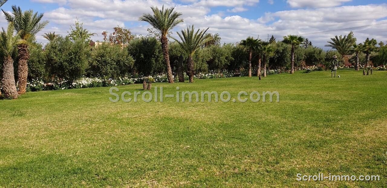 Villa d’exception – 2000m² à Route de l’Ourika