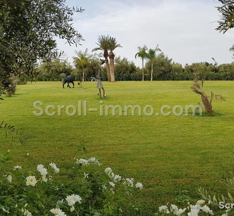 Villa d’exception – 2000m² à Route de l’Ourika