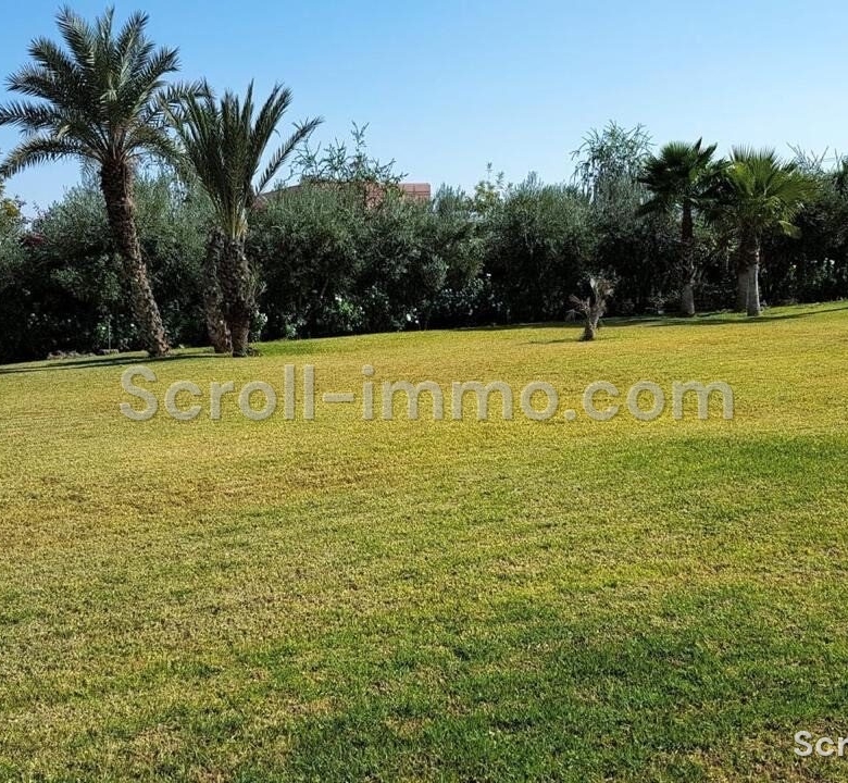 Villa d’exception – 2000m² à Route de l’Ourika