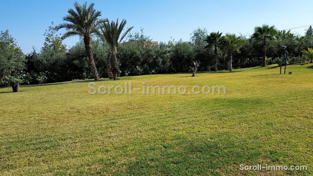 Villa d’exception – 2000m² à Route de l’Ourika