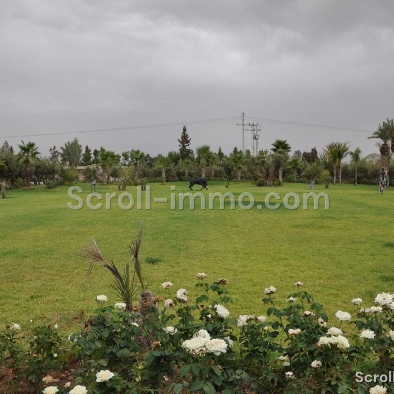 Villa d’exception – 2000m² à Route de l’Ourika