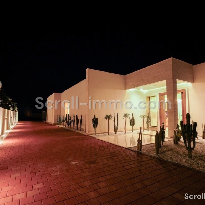 Villa d’exception – 350m² à Route de Ouarzazate