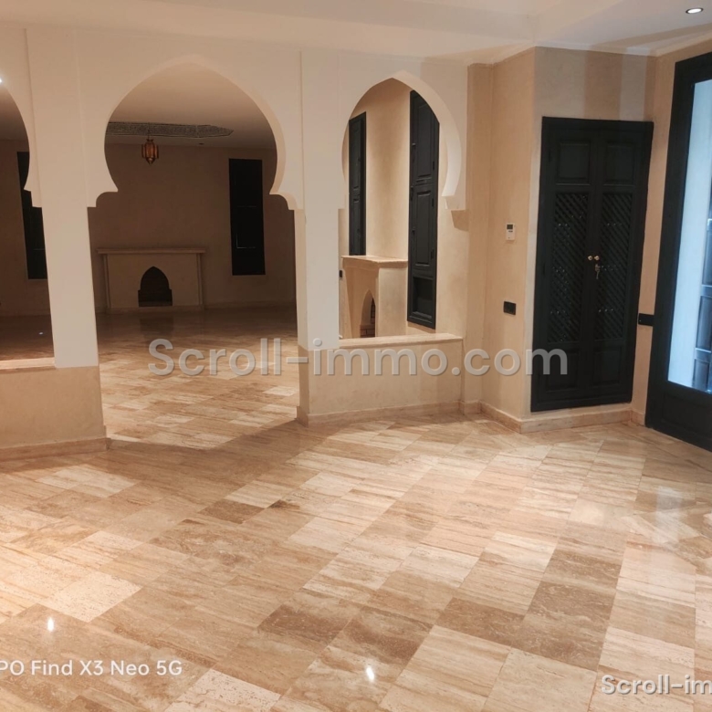 Villa d’exception – 300m² à Route de Ouarzazate