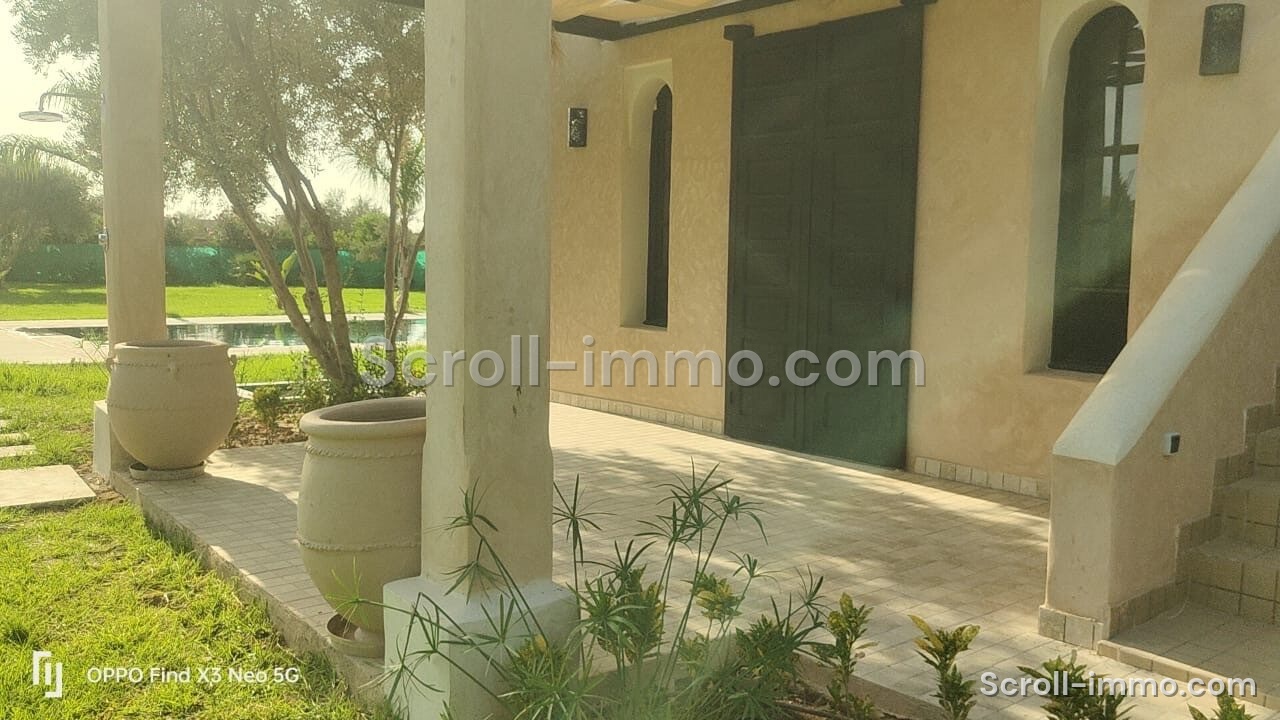Villa d’exception – 300m² à Route de Ouarzazate