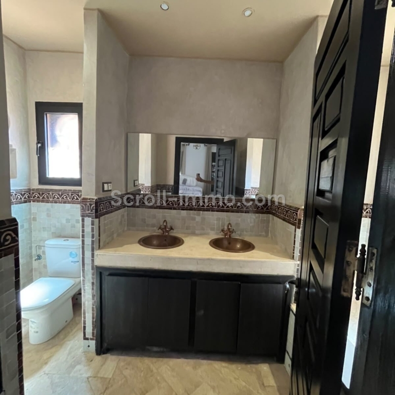 Villa style riad – 500m² à Route de Fès