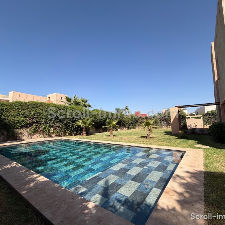 Villa d’exception – 300m² à Route de Tahannaout