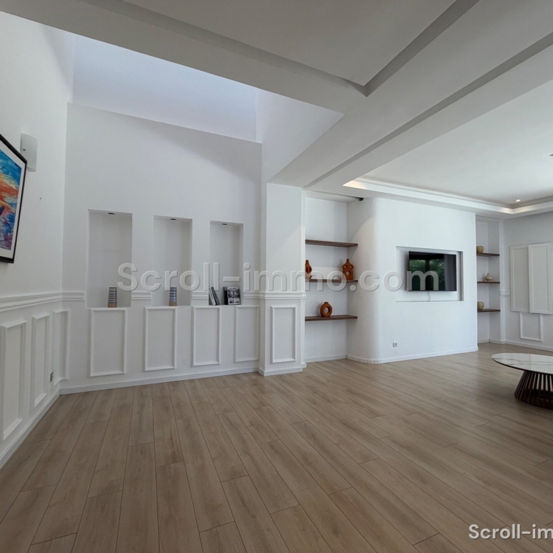 Villa d’exception – 300m² à Route de Tahannaout