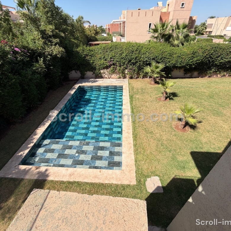 Villa d’exception – 300m² à Route de Tahannaout