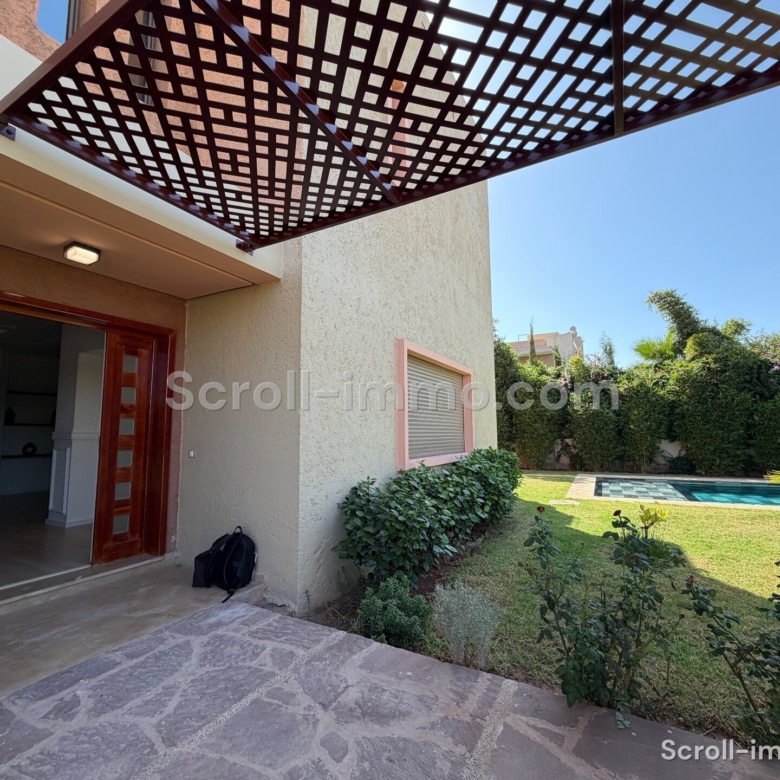 Villa d’exception – 300m² à Route de Tahannaout