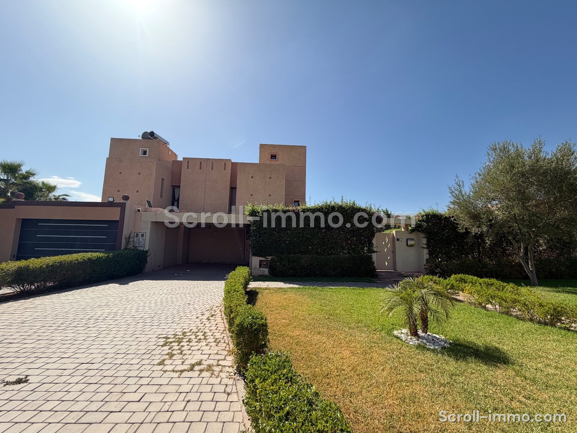 Villa d’exception – 300m² à Route de Tahannaout