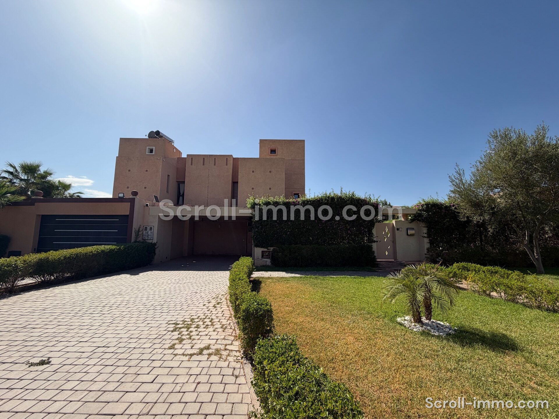 Villa d’exception – 300m² à Route de Tahannaout