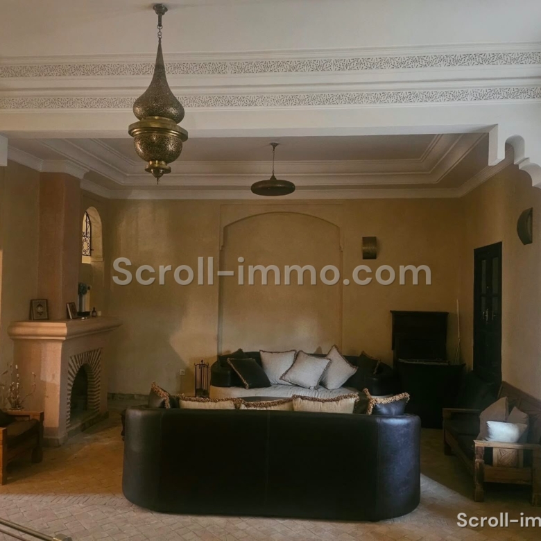 Villa traditionnelle – 240m² à Route de Fès
