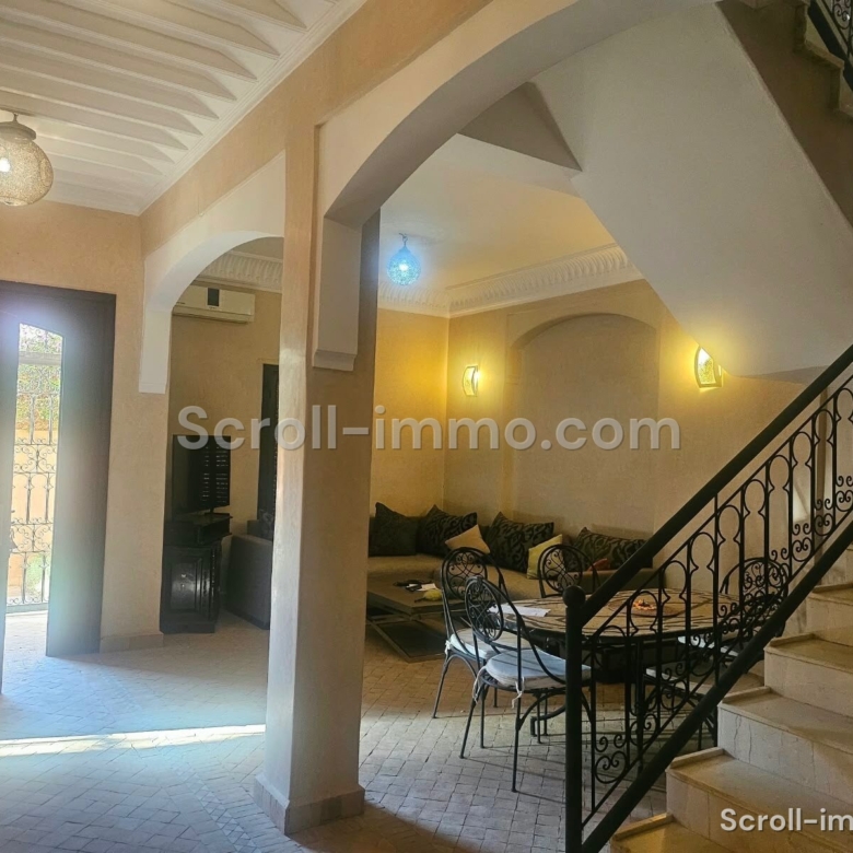 Villa traditionnelle – 240m² à Route de Fès
