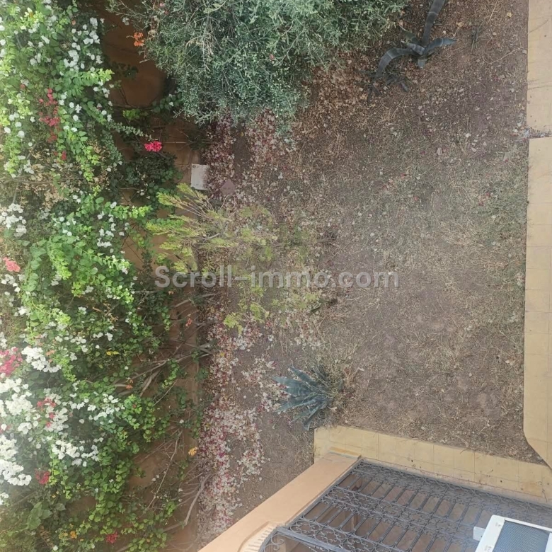 Villa traditionnelle – 240m² à Route de Fès