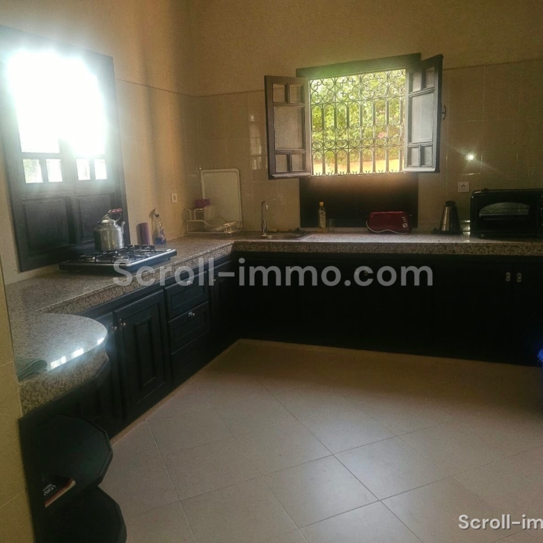 Villa traditionnelle – 240m² à Route de Fès