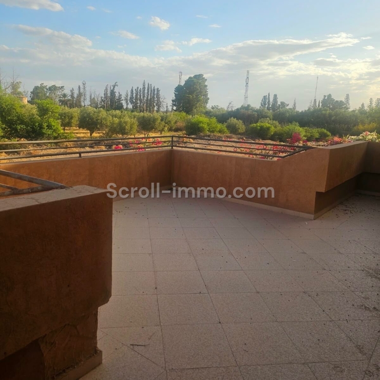 Villa traditionnelle – 240m² à Route de Fès