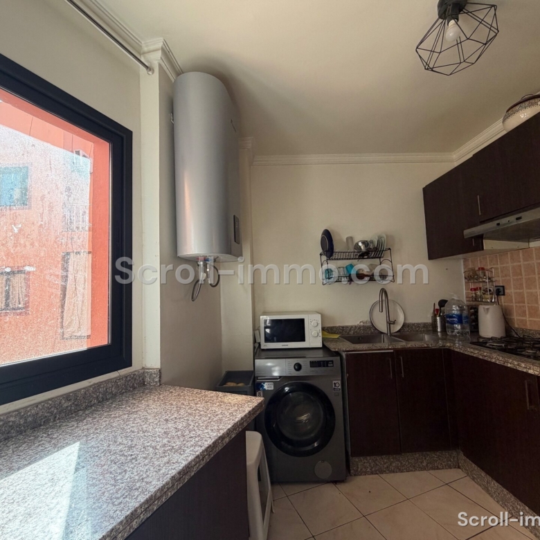 Appartement dans une résidence avec piscine – 71m² à Route de Casablanca