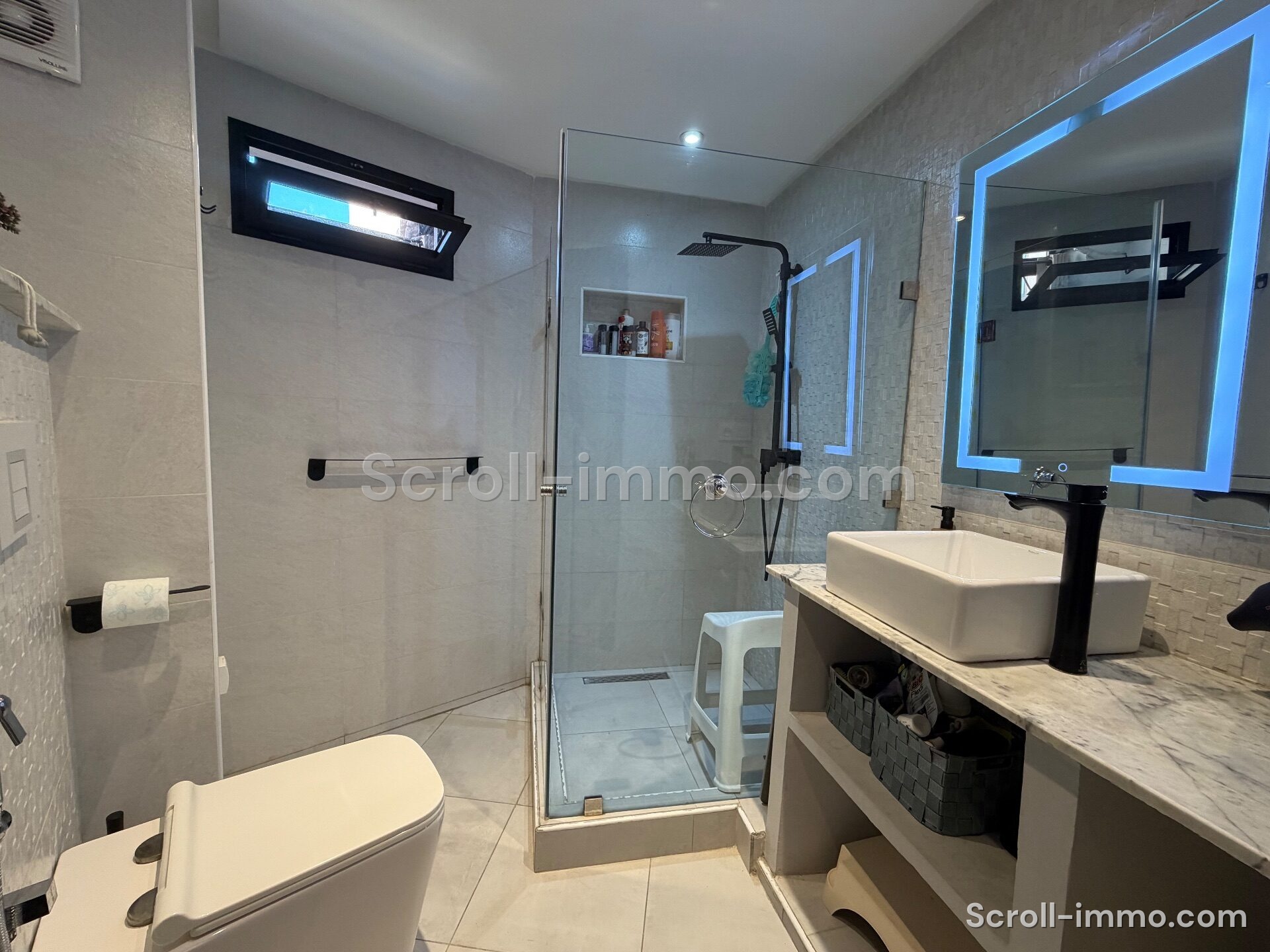 Appartement dans une résidence avec piscine – 71m² à Route de Casablanca