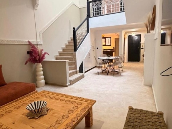 Riad de charme avec rooftop panoramique – Marrakech – 150m² à Bab lakhmis