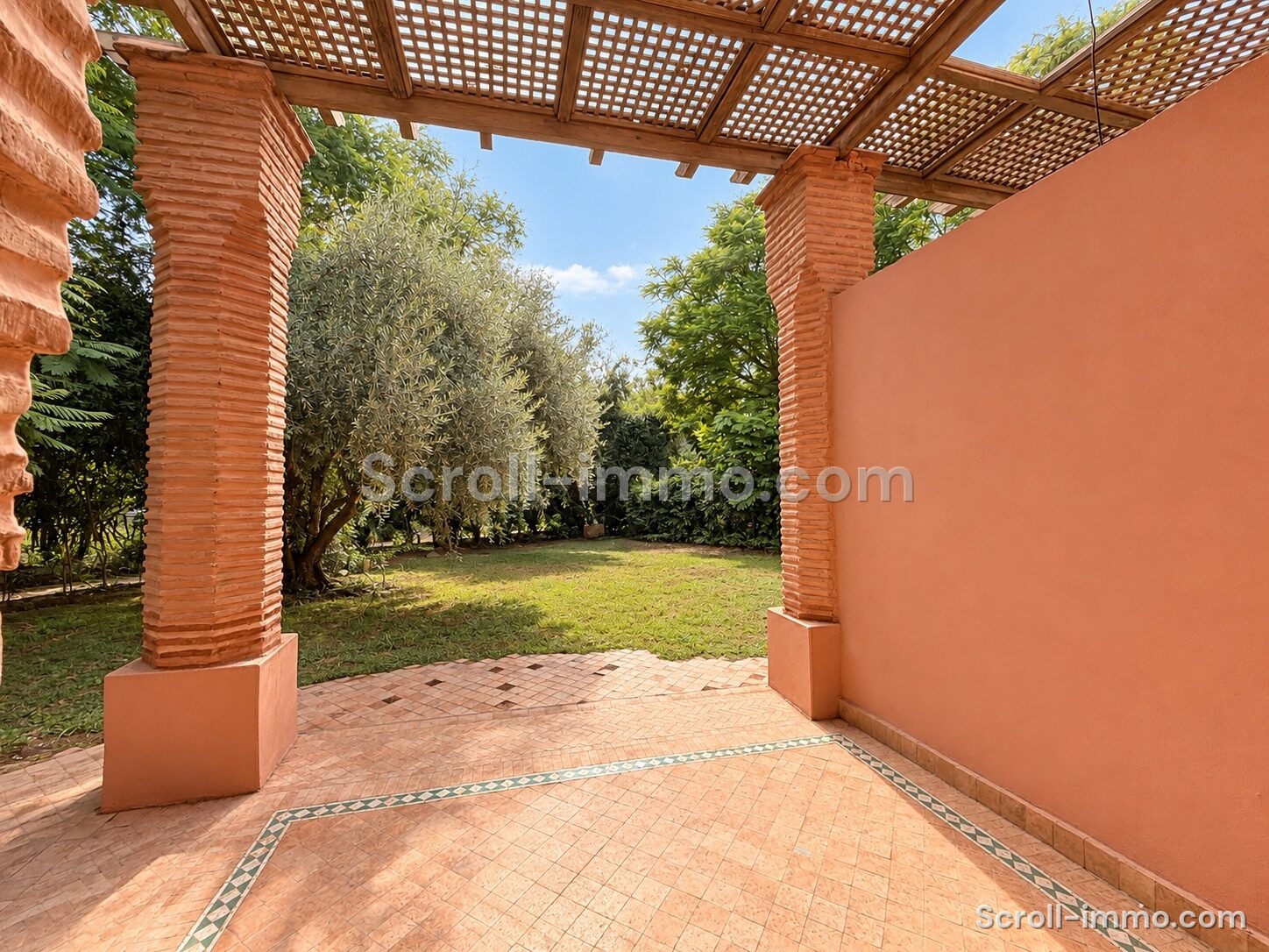 APPARTEMENT AVEC JARDIN PRIVATIF – PALMERAIE – 116m²