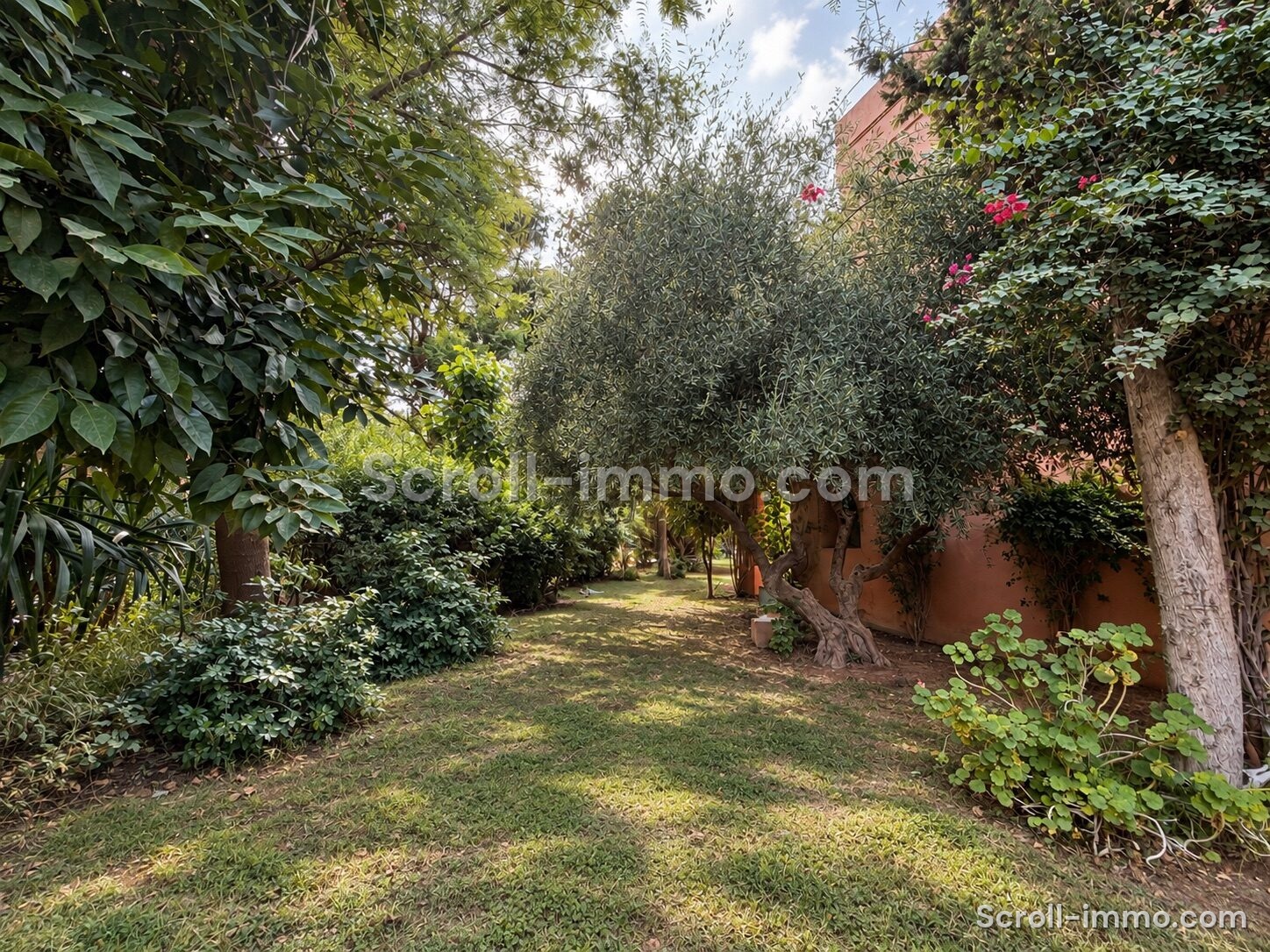 APPARTEMENT AVEC JARDIN PRIVATIF – PALMERAIE – 116m²