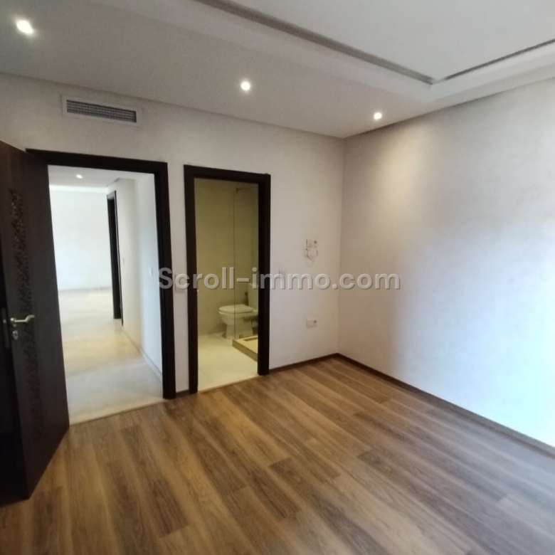 Appartement dans une résidence avec piscine à vendre – 80m² à Route de Safi