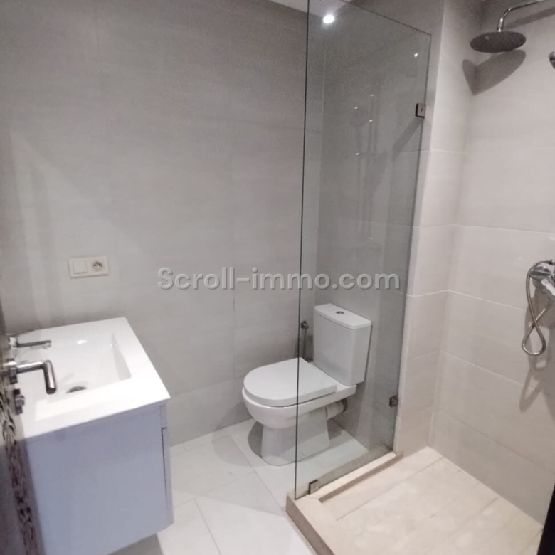 Appartement dans une résidence avec piscine à vendre – 80m² à Route de Safi