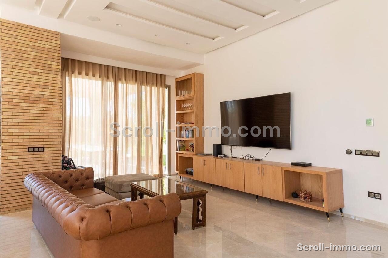 Villa moderne résidence golfique – 700m² à Amelkis