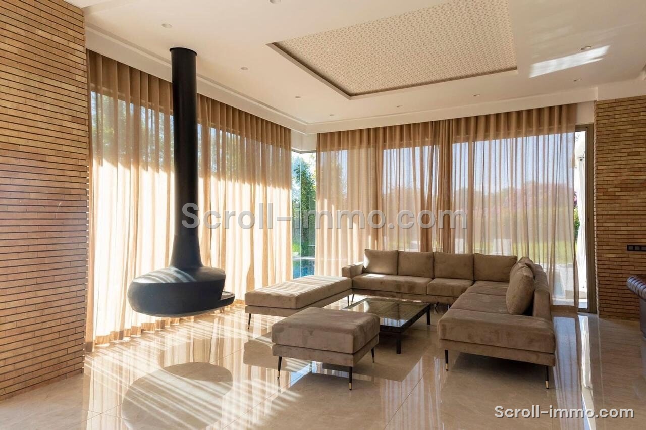 Villa moderne résidence golfique – 700m² à Amelkis