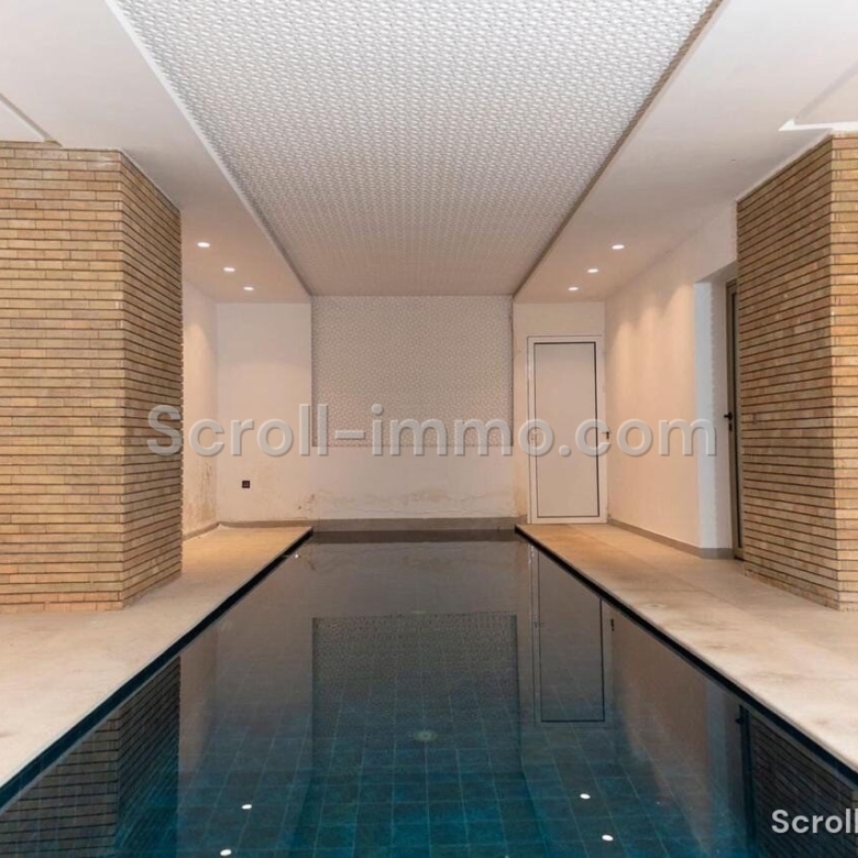 Villa moderne résidence golfique – 700m² à Amelkis