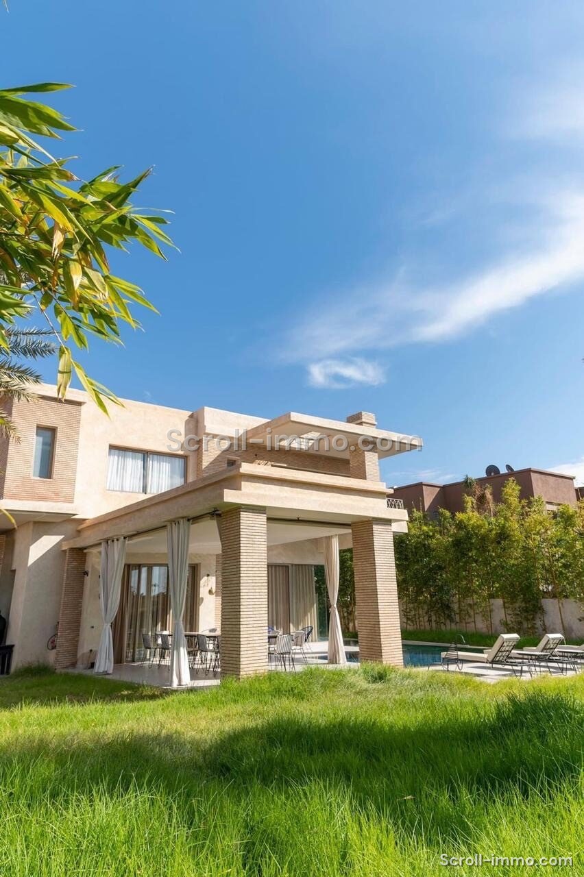 Villa moderne résidence golfique – 700m² à Amelkis