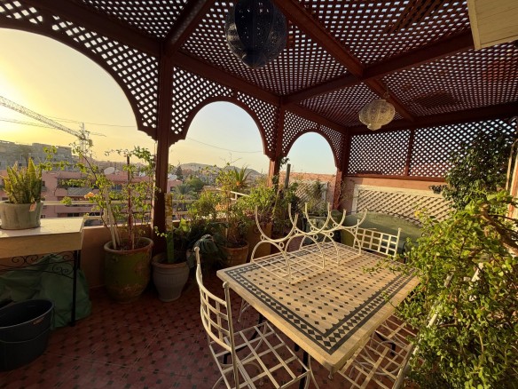 À vendre appartement ensoleillé avec terrasse – 111m² à Guéliz